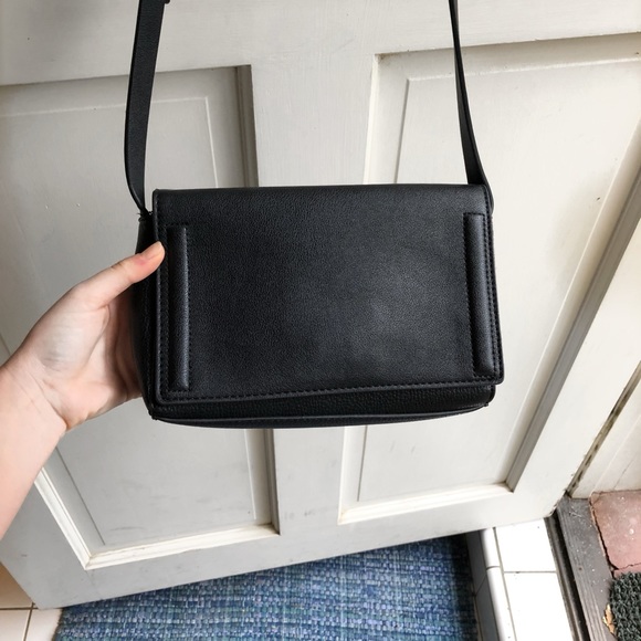 Urban Outfitters Handbags - Urban outfitters black bag